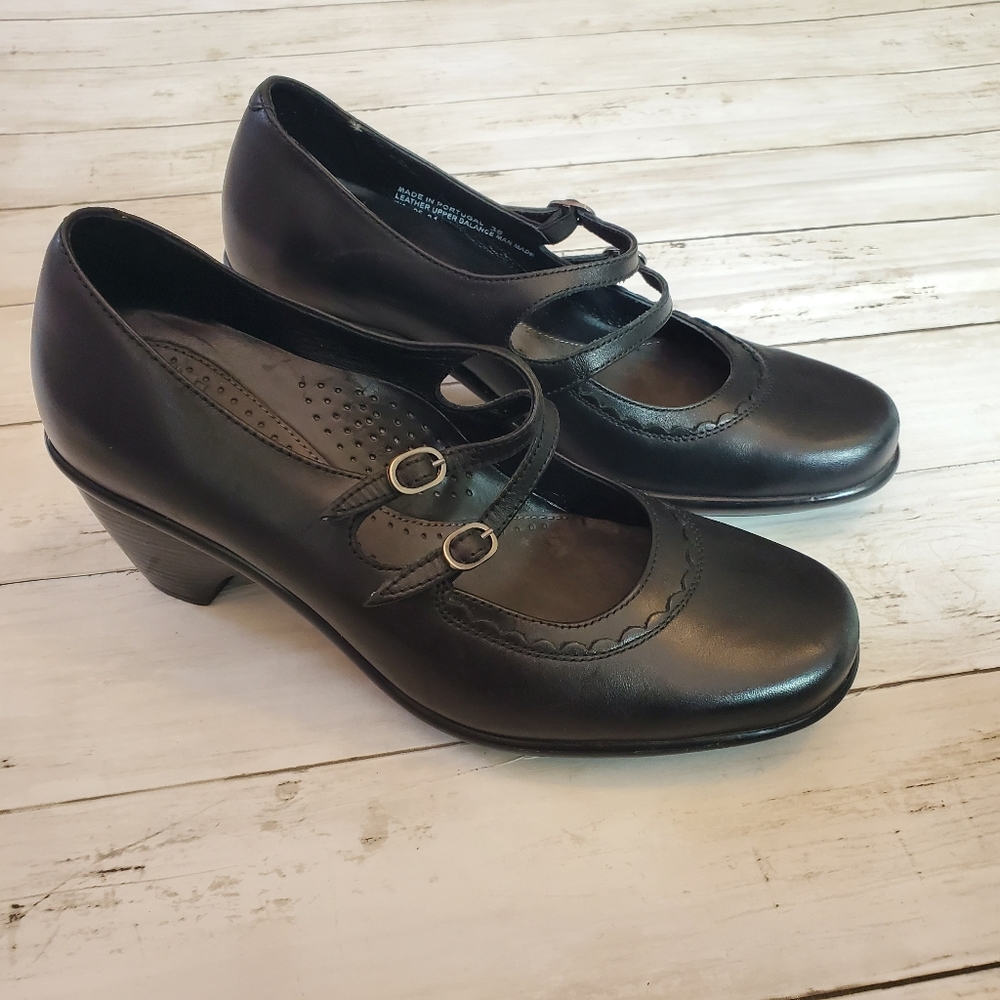 Dansko Mary jane double buckle clogs 38